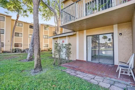 351 Palm Way Pembroke Pines FL 33025