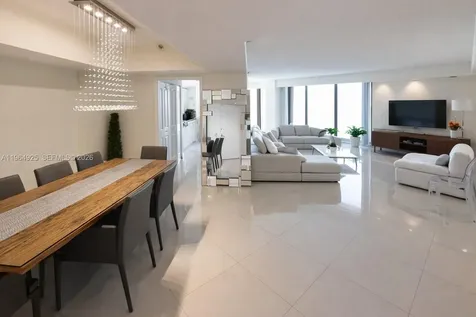 19707 Turnberry Way Aventura FL 33180