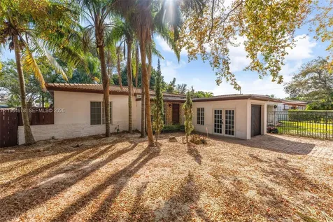 4220 SW 13th Street Miami FL 33134