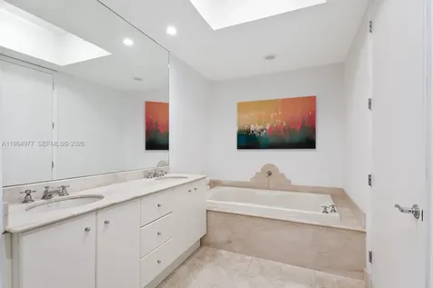 100 S Pointe Drive Miami Beach FL 33139