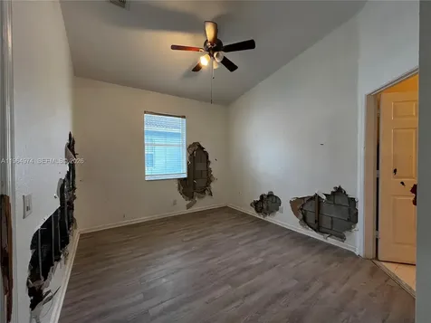 3021 Laurel Ridge Circle Riviera Beach FL 33404