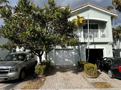 3021 Laurel Ridge Circle Riviera Beach FL 33404