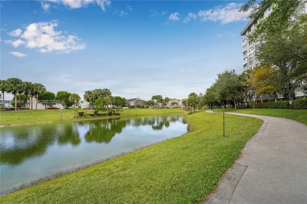 4330 Hillcrest Drive Hollywood FL 33021