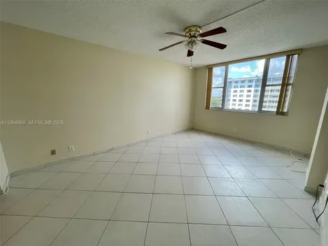 4330 Hillcrest Drive Hollywood FL 33021