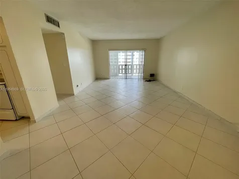 4330 Hillcrest Drive Hollywood FL 33021
