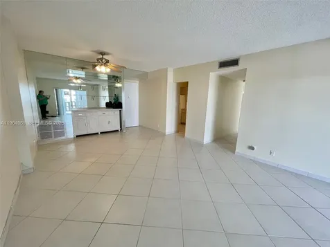 4330 Hillcrest Drive Hollywood FL 33021