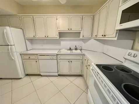 4330 Hillcrest Drive Hollywood FL 33021