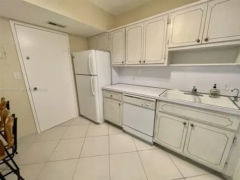 4330 Hillcrest Drive Hollywood FL 33021