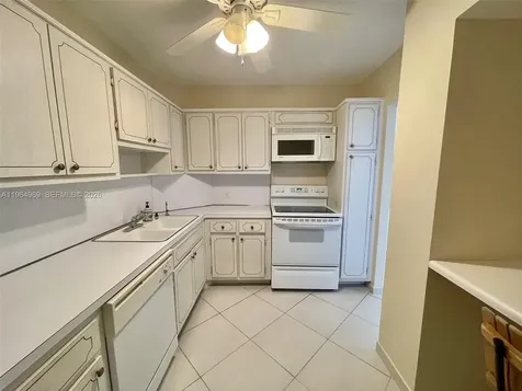 4330 Hillcrest Drive Hollywood FL 33021