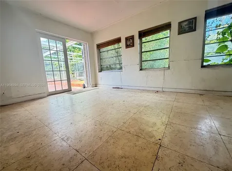 2141 NE 124th Street North Miami FL 33181