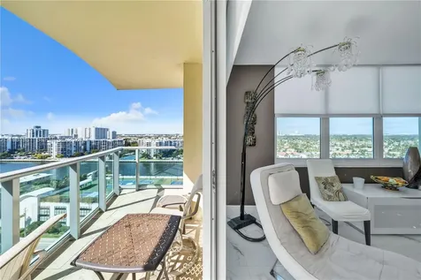2501 S Ocean Drive Hollywood FL 33019