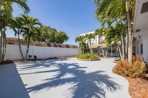 151 SW 1st Street Dania Beach FL 33004