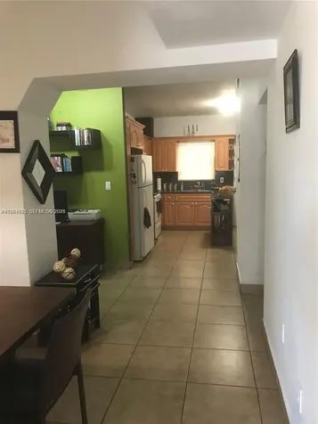 1960 Marseille Drive Miami Beach FL 33141
