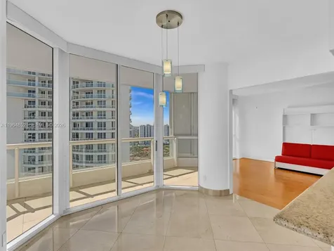 21150 Point Place Aventura FL 33180