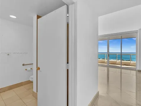 21150 Point Place Aventura FL 33180
