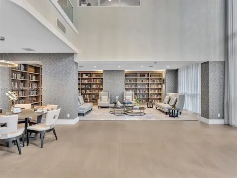 21150 Point Place Aventura FL 33180