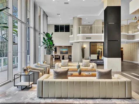 21150 Point Place Aventura FL 33180