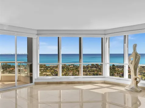 21150 Point Place Aventura FL 33180