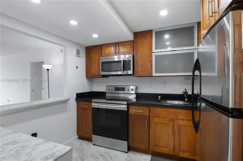 3731 N Country Club Drive Aventura FL 33180