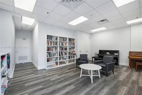 3731 N Country Club Drive Aventura FL 33180