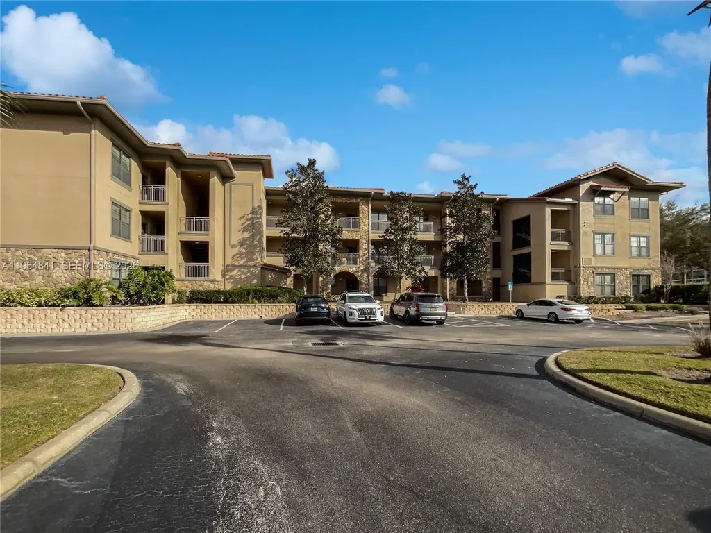 914 Charo Parkway Davenport FL 33897