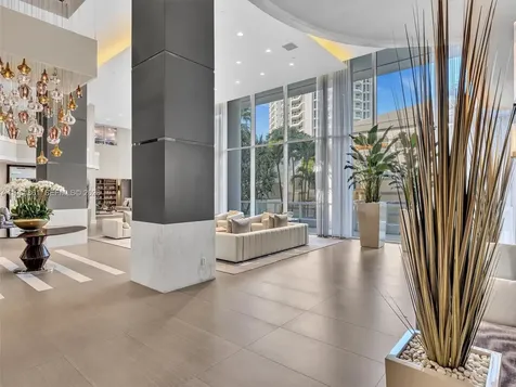 21150 Point Place Aventura FL 33180
