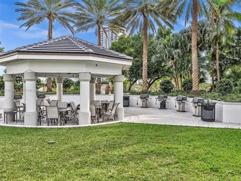21150 Point Place Aventura FL 33180