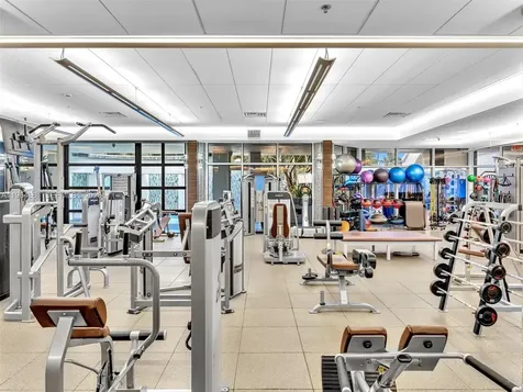 21150 Point Place Aventura FL 33180