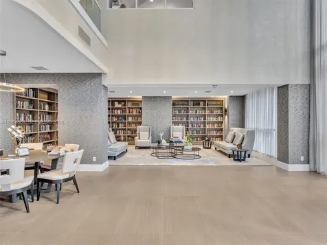 21150 Point Place Aventura FL 33180