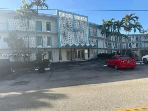 2500 Diana Drive Hallandale Beach FL 33009
