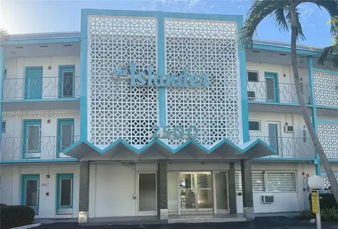 2500 Diana Drive Hallandale Beach FL 33009