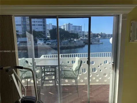 2500 Diana Drive Hallandale Beach FL 33009