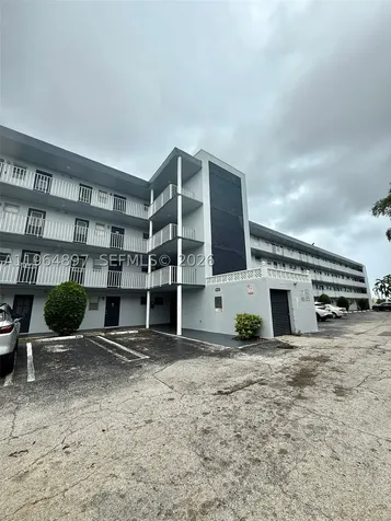 445 NE 195th Street Miami FL 33179