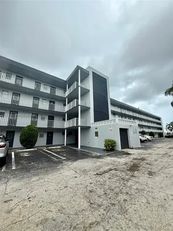 445 NE 195th Street Miami FL 33179