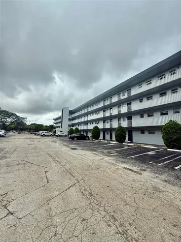 445 NE 195th Street Miami FL 33179