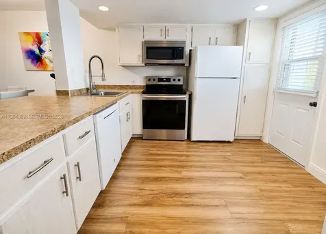 445 NE 195th Street Miami FL 33179