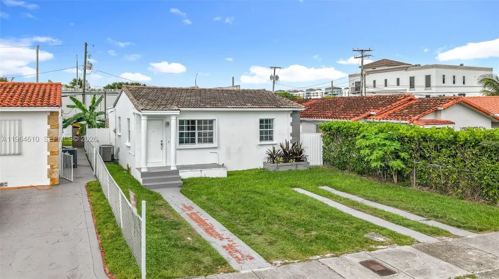 6819 SW 25th Street Miami FL 33155