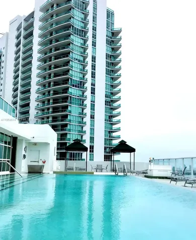 218 SE 14th Street Miami FL 33131