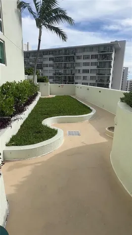 218 SE 14th Street Miami FL 33131
