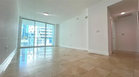 218 SE 14th Street Miami FL 33131