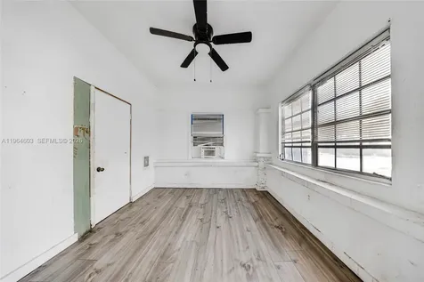 1342 NW 1st Street Miami FL 33125