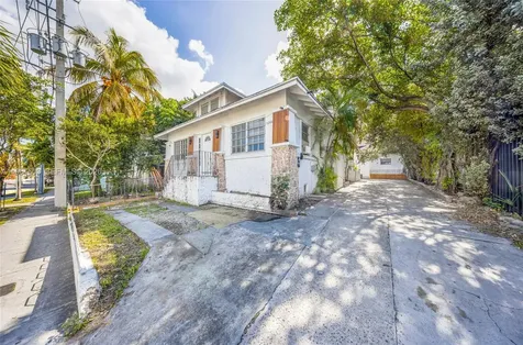1342 NW 1st Street Miami FL 33125
