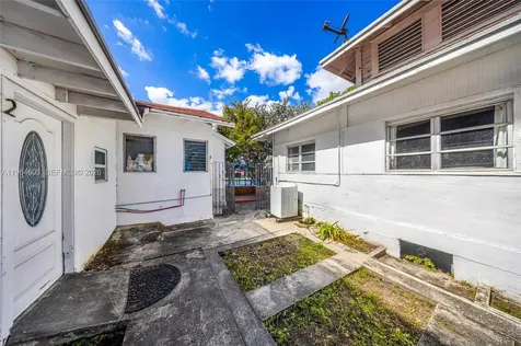 1342 NW 1st Street Miami FL 33125