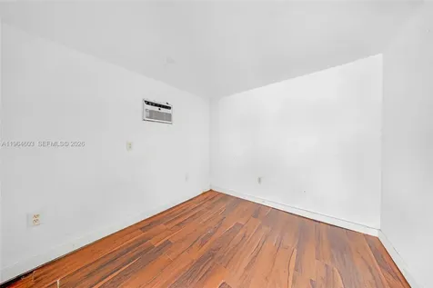 1342 NW 1st Street Miami FL 33125