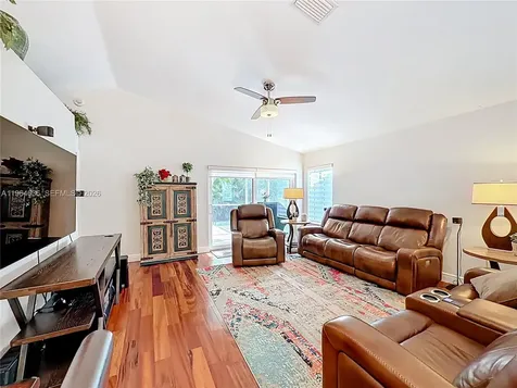 1536 Presidio Drive Weston FL 33327