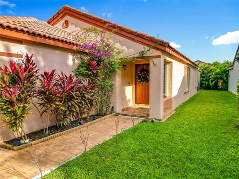 1536 Presidio Drive Weston FL 33327