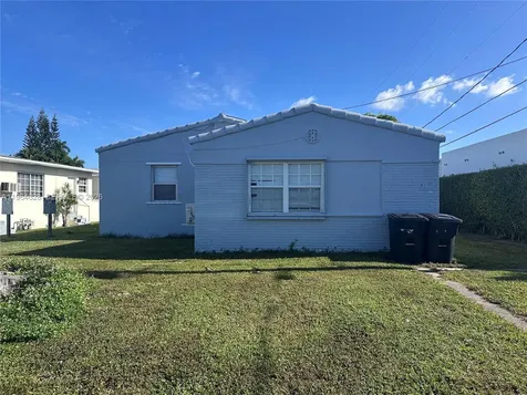 2125 Bay Drive Miami Beach FL 33141