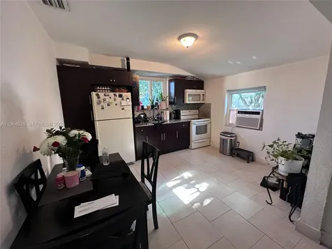 2125 Bay Drive Miami Beach FL 33141