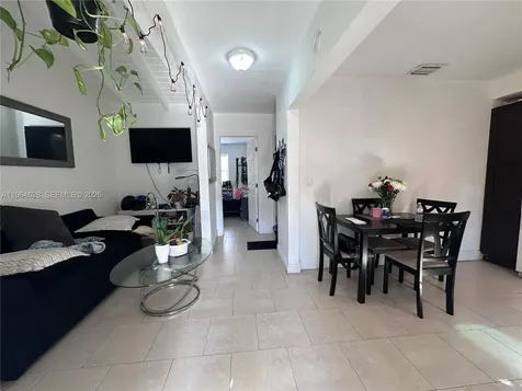 2125 Bay Drive Miami Beach FL 33141