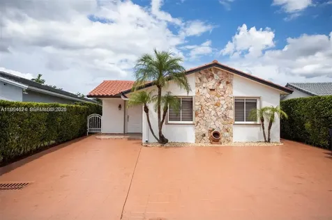6811 SW 105th Court Miami FL 33173
